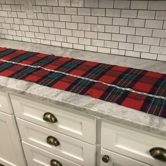 Abercrombie & Fitch Scarf One Size Red Tartan Plaid Fringe Moose Logo - Picture 6 of 7